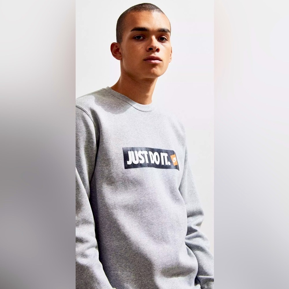 Nike - Just Do It Crewneck Heather Grey Retro Sweatshirt Men's Size Large
